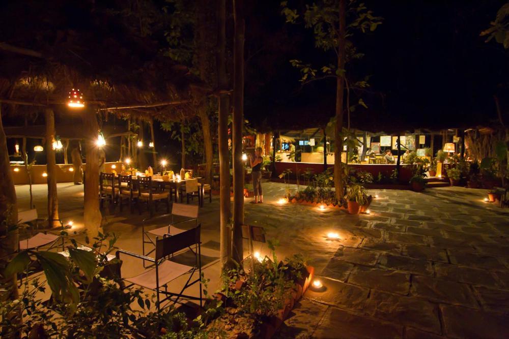 Kanha Jungle Lodge Dhanwār Exterior foto
